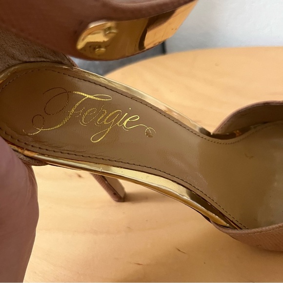 Fergie Pointy Toe 4.5” Heel Gold Ankle Strap Size 10 - Picture 4 of 12